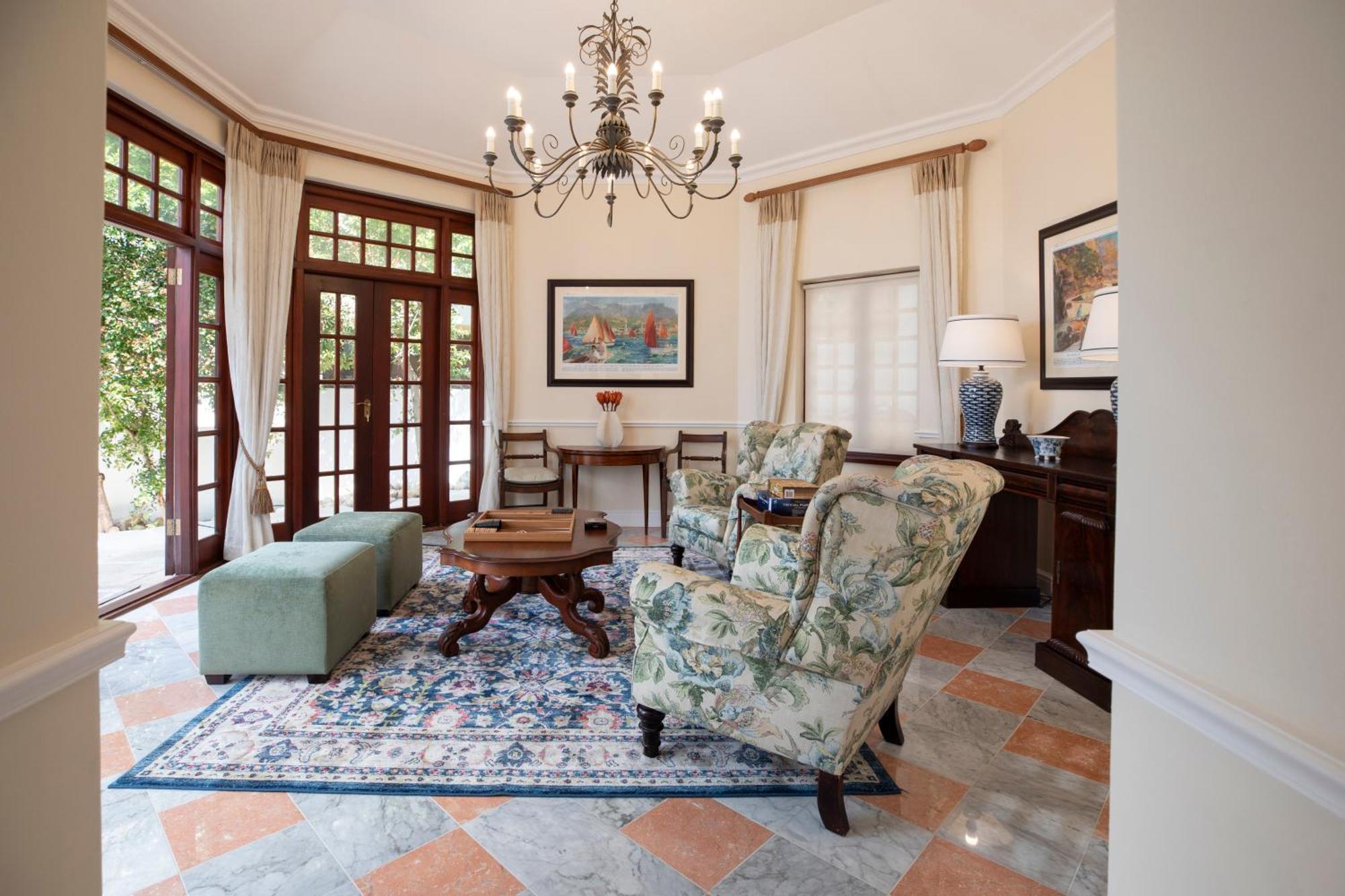 St James Guest Houses Калк Бей Екстериор снимка