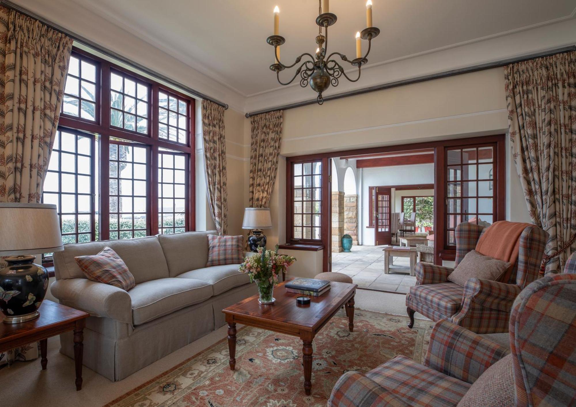 St James Guest Houses Калк Бей Екстериор снимка