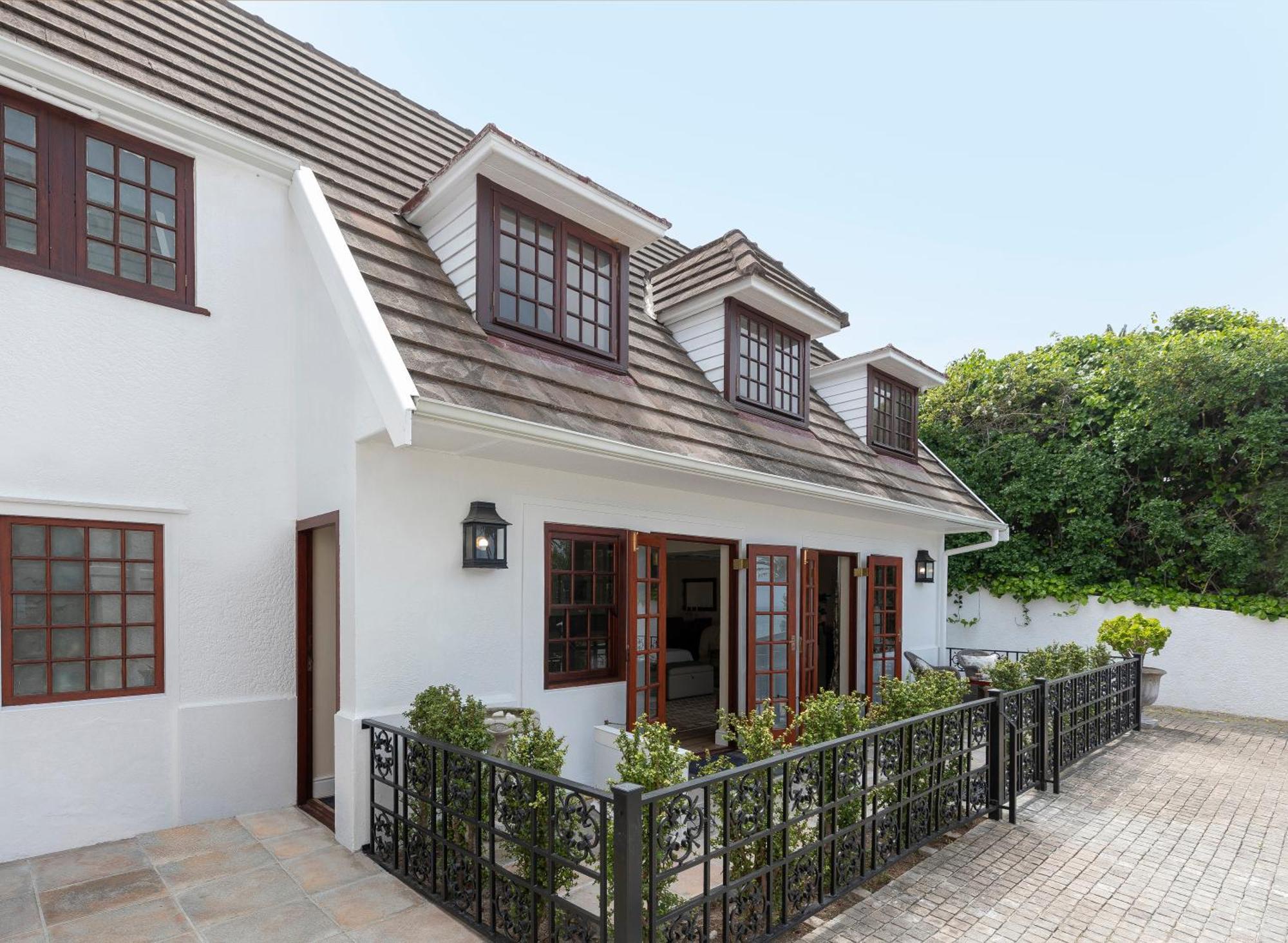 St James Guest Houses Калк Бей Екстериор снимка