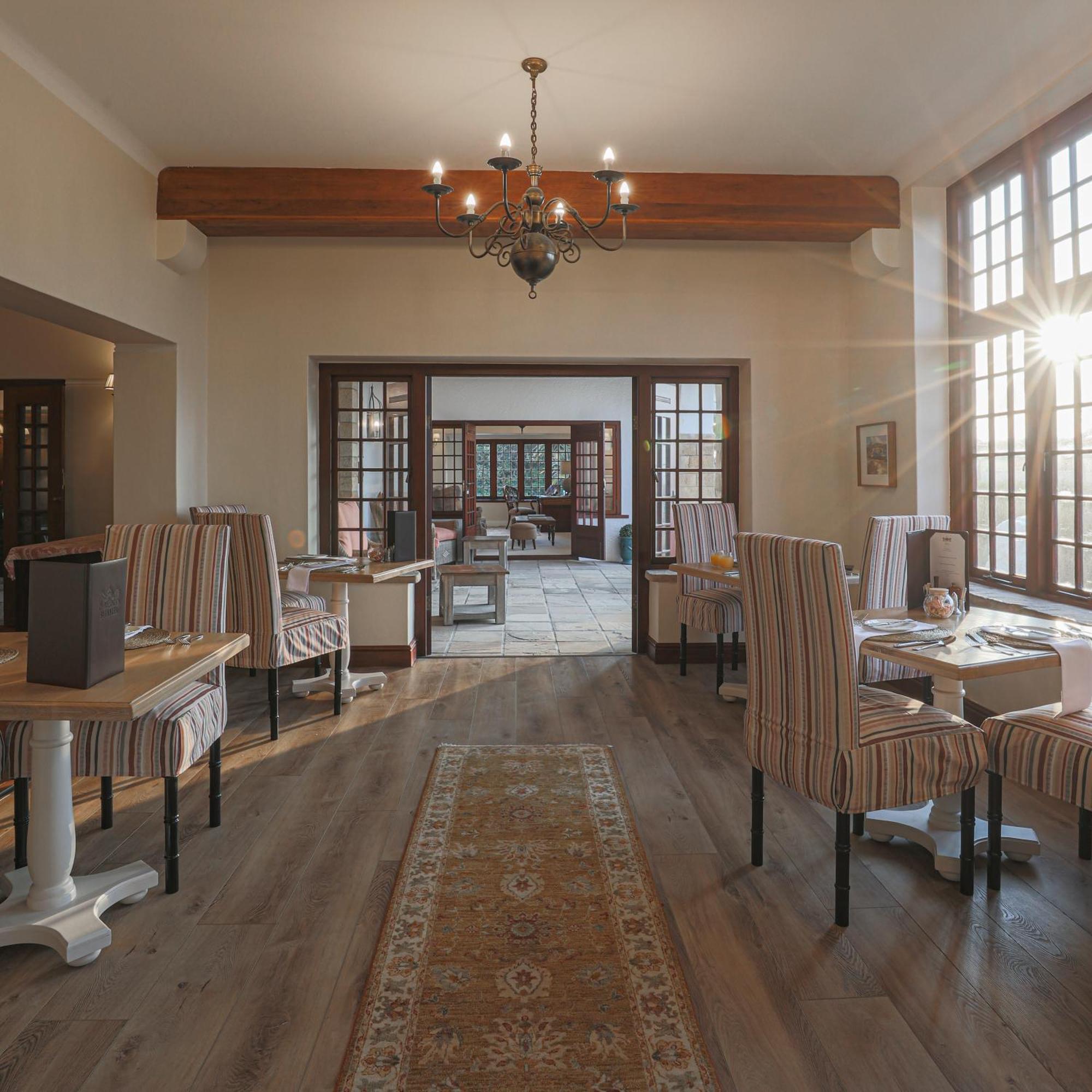 St James Guest Houses Калк Бей Екстериор снимка