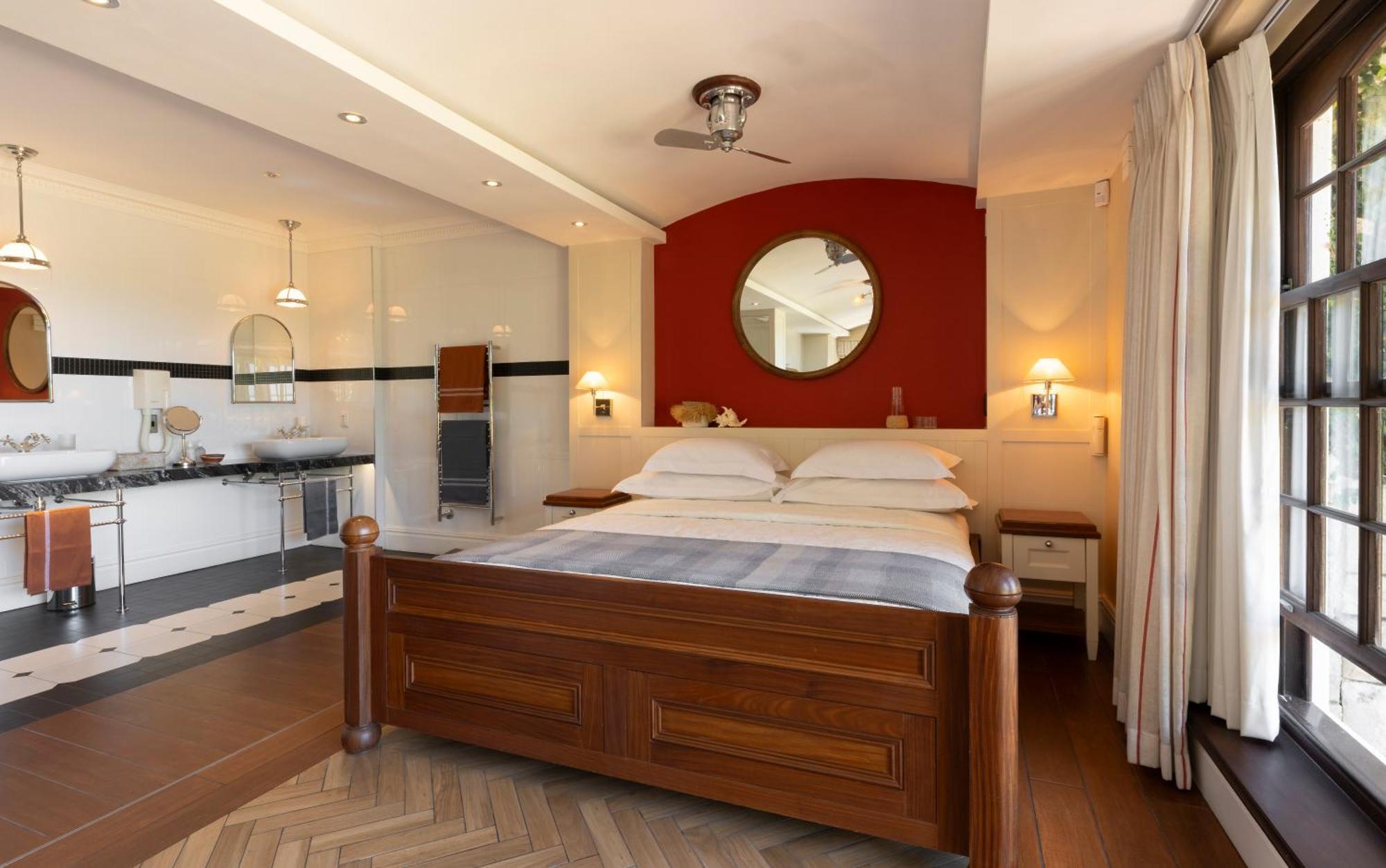 St James Guest Houses Калк Бей Екстериор снимка