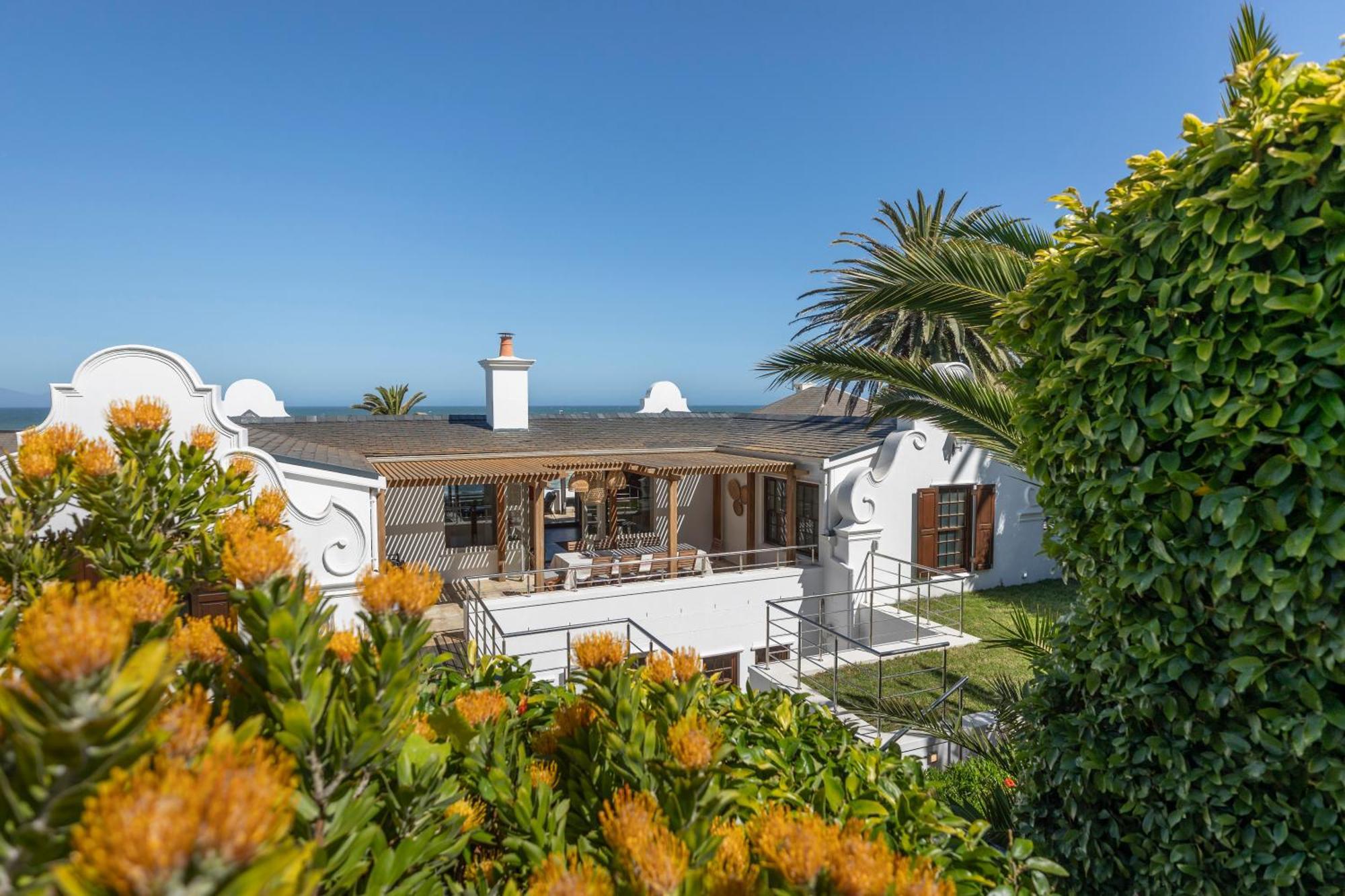 St James Guest Houses Калк Бей Екстериор снимка